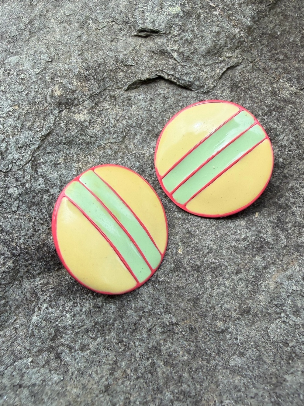 Vintage Pop Art Yellow Pink Green Round Enamel Earrings